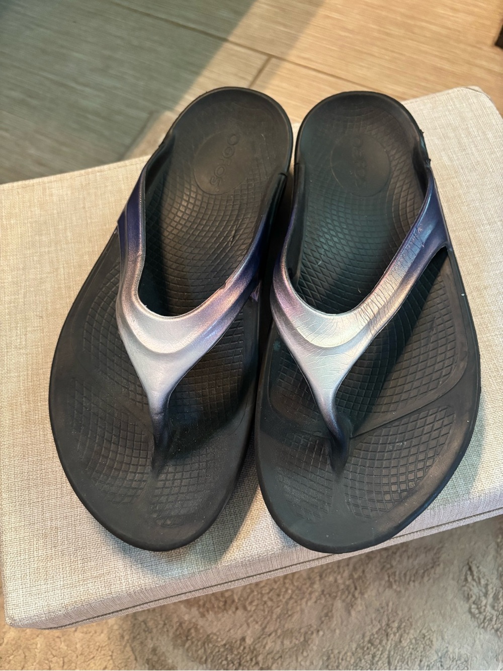 OOFOS Black Flip Flop Sandals with Subtle Metallic Straps